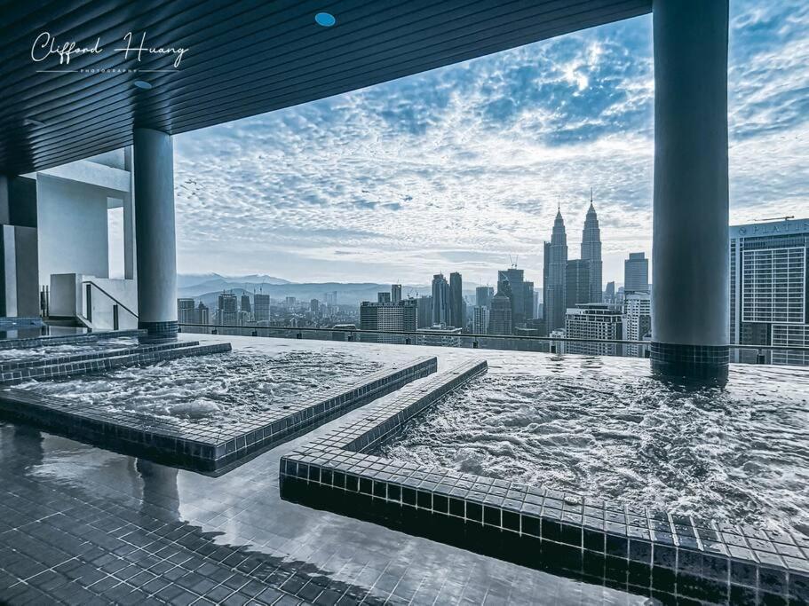 The Colony By Infinitum Best Pool View Klcc Trx Merdeka 118 Kl Tower Kuala Lumpur Dış mekan fotoğraf
